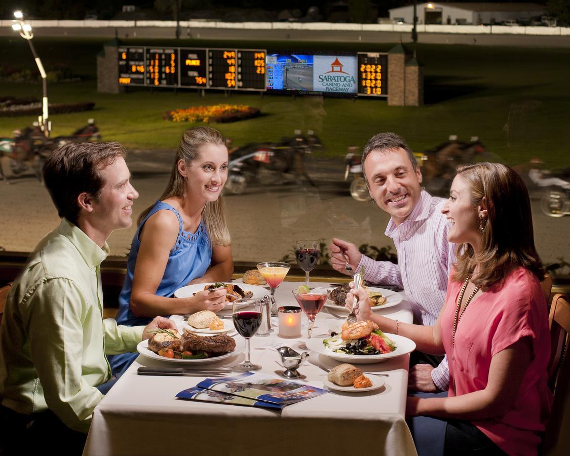 Saratoga Casino Hotel 사라토가 스프링스 외부 사진